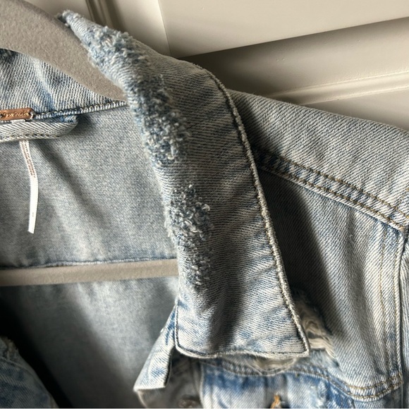 Free People Rumors Denim Jacket Distressed Ripped Light Wash S - Picture 8 of 15